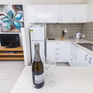 Superior One-Bedroom Apartment