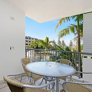 Deluxe One-Bedroom Apartment